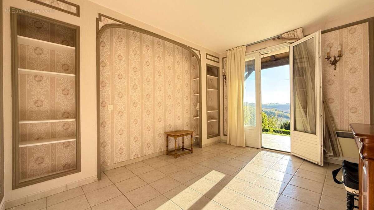 Maison à MONTVALEN