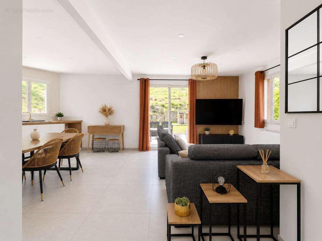 Maison 150 m² à La Tour  - photo 5