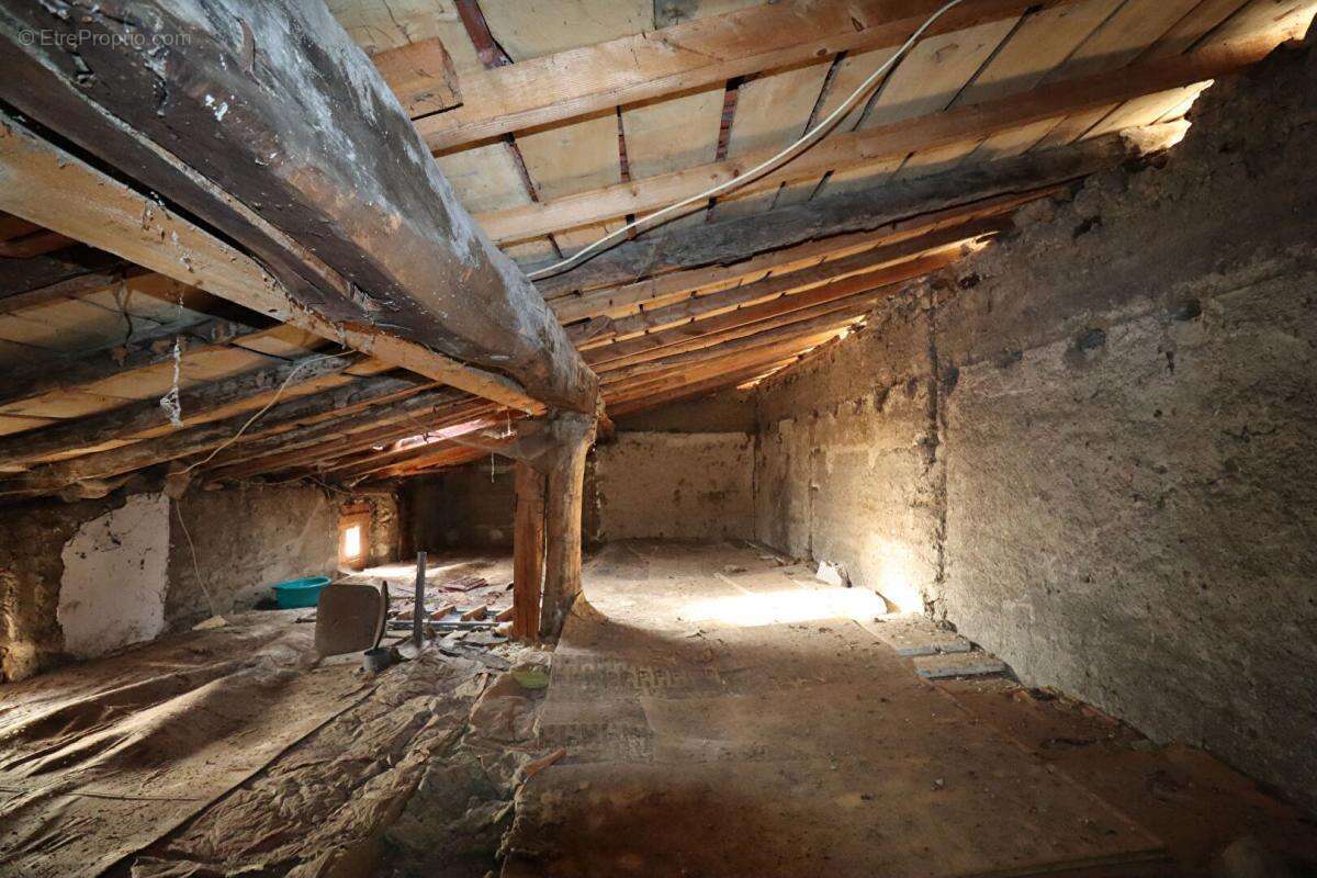 Maison à AUBUSSON-D&#039;AUVERGNE