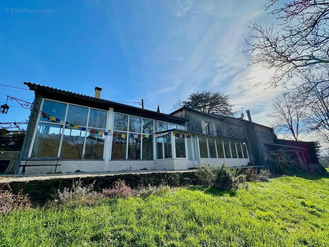 Maison 440 m² à Le Masnau-Massuguies  - photo 5