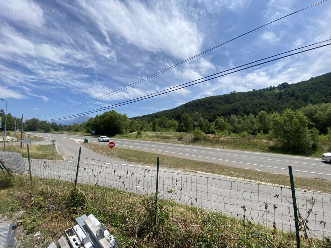 Commerce à MONTGARDIN