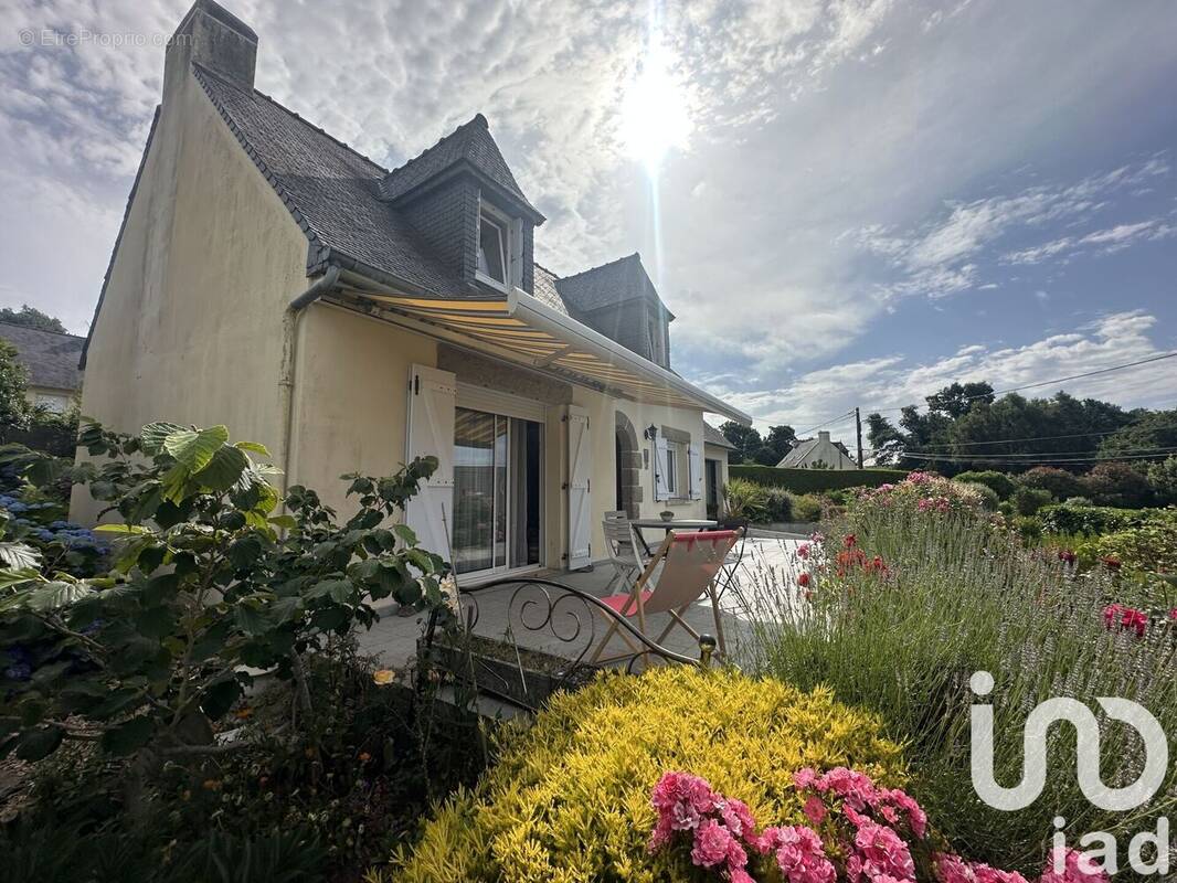 Photo 1 - Maison à BELLE-ISLE-EN-TERRE