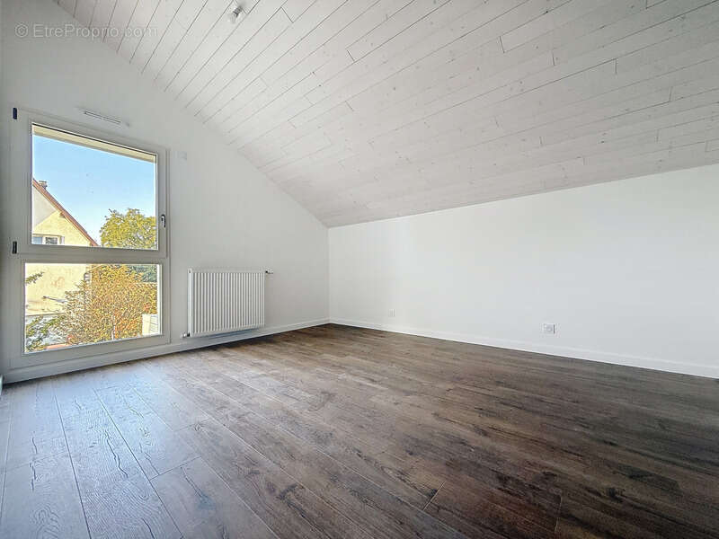 Maison à DIVONNE-LES-BAINS