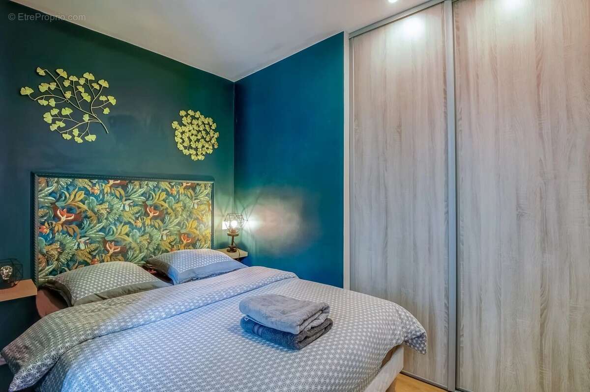 Paris 17ème Rue des Moines. 2 pièces 1 chambre. - photo 7