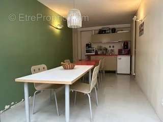 Commerce à PARIS-20E