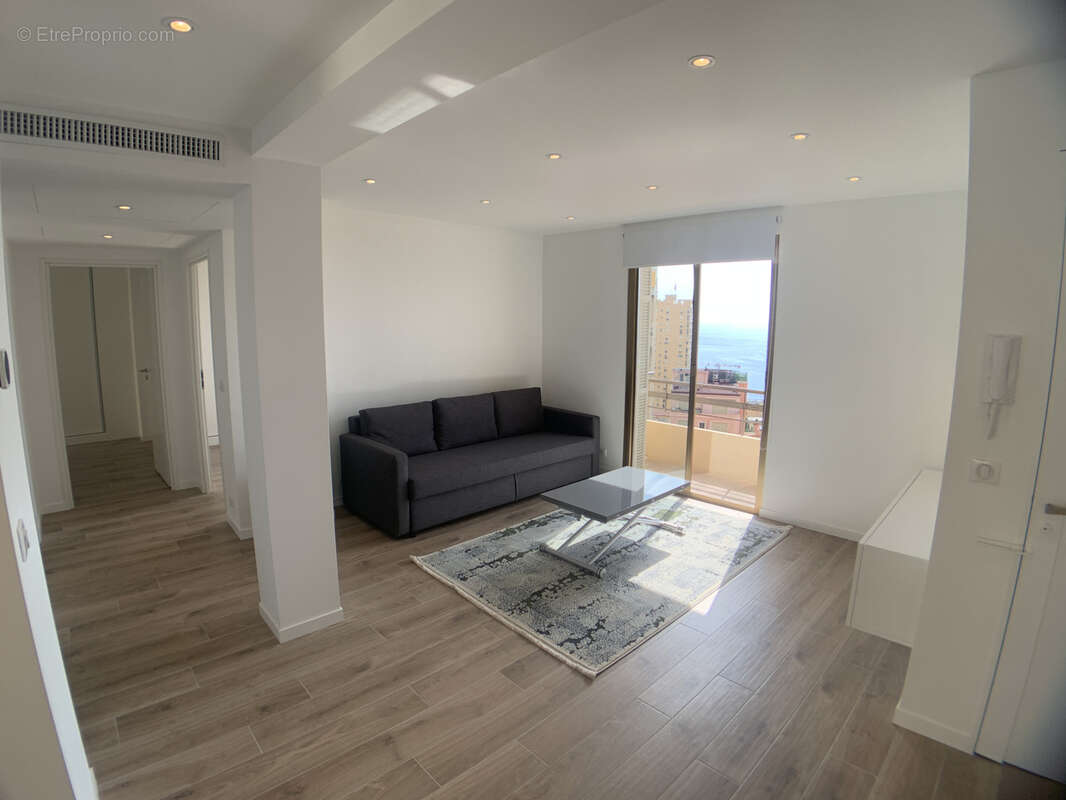 Appartement à BEAUSOLEIL