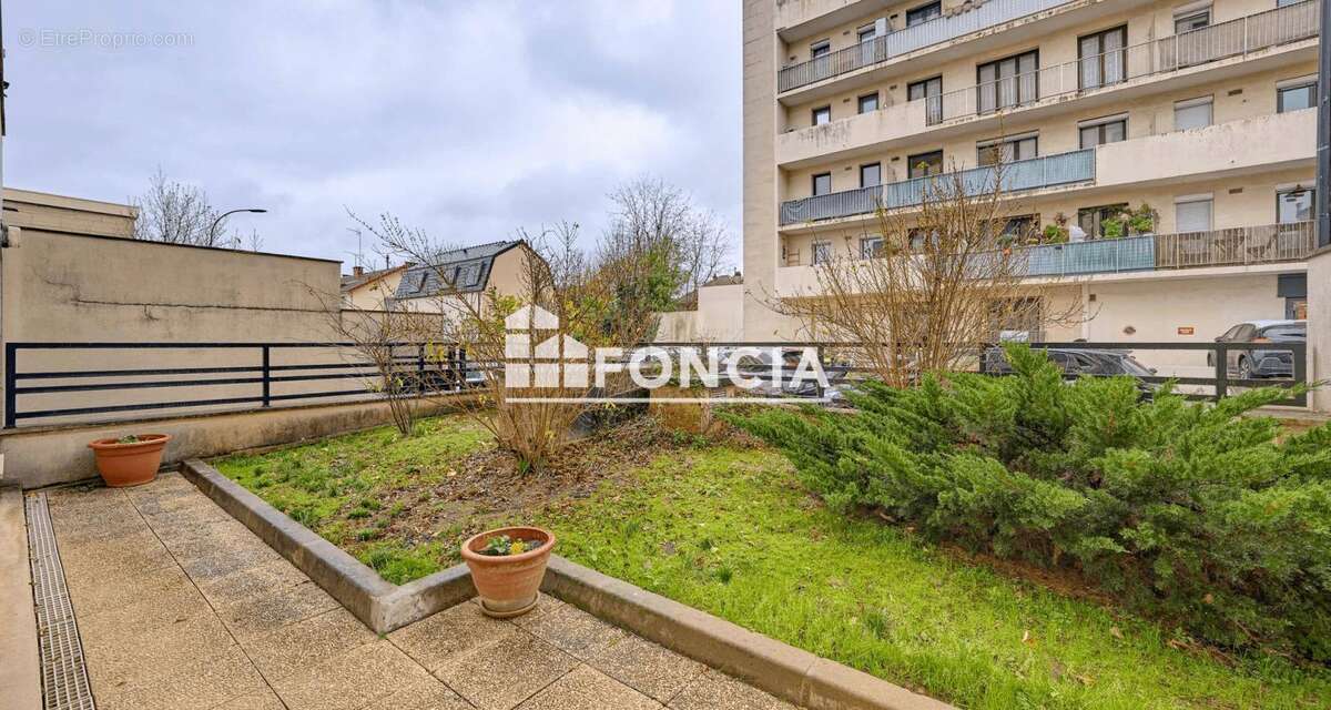 Appartement à BOURG-LA-REINE
