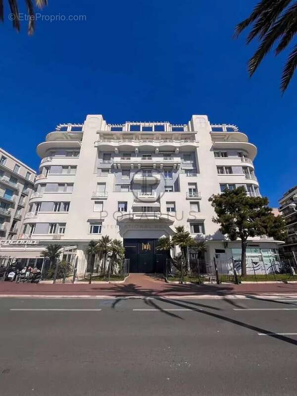 Appartement Promenade des Anglais à vendre  2 chambres  Vue panoramique sur la mer  Résidence Art Déco en front de mer, Nice - photo 12