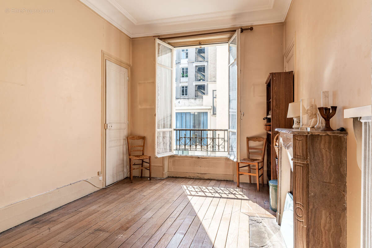Appartement à PARIS-12E