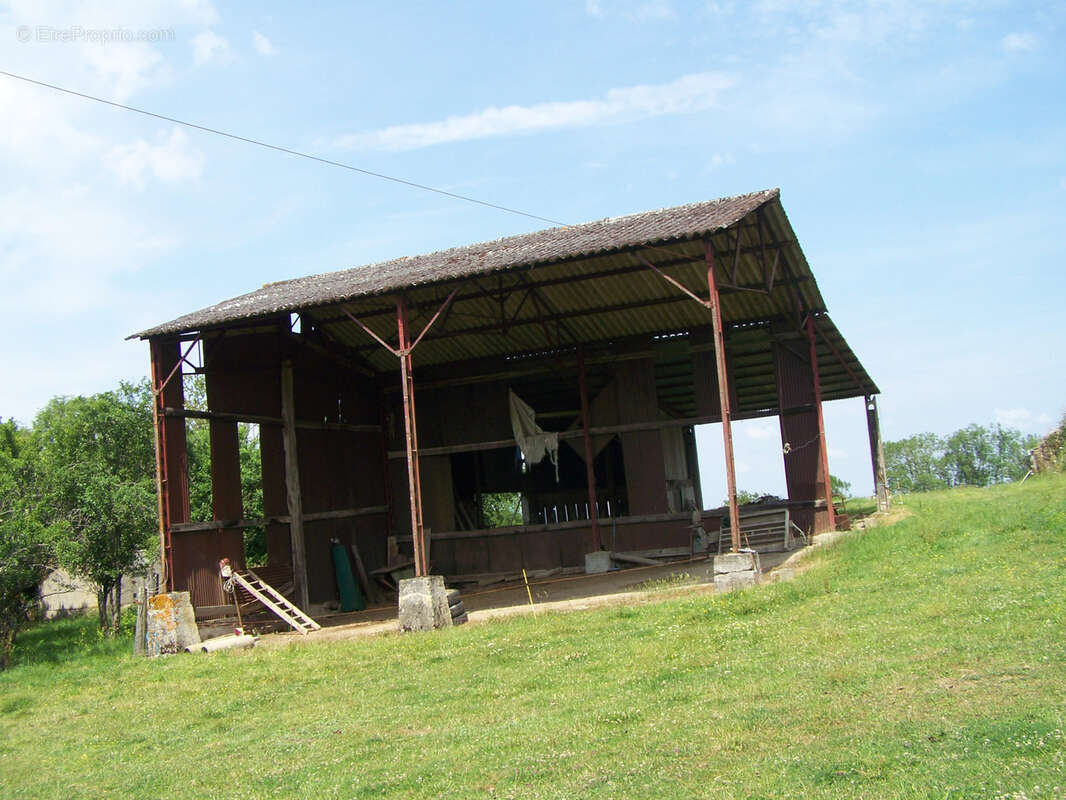 Maison à SAINT-SULPICE-LES-FEUILLES