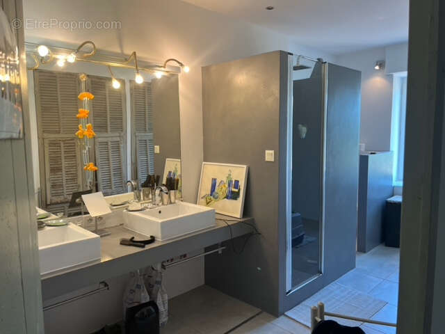 Maison à SUZE-LA-ROUSSE