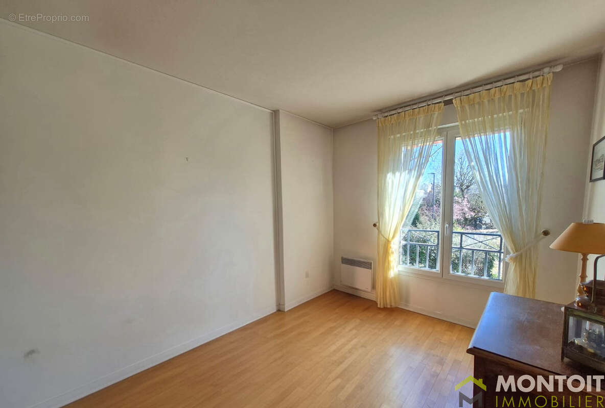 Appartement à THIAIS