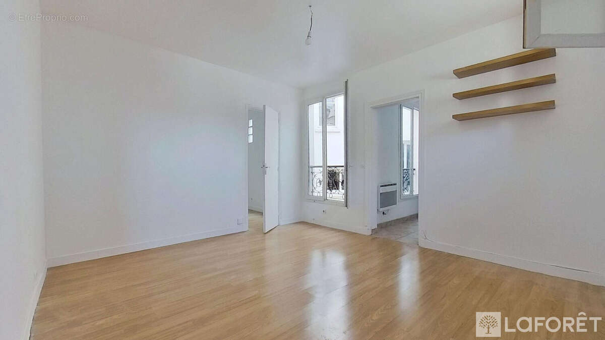 Appartement à PARIS-17E