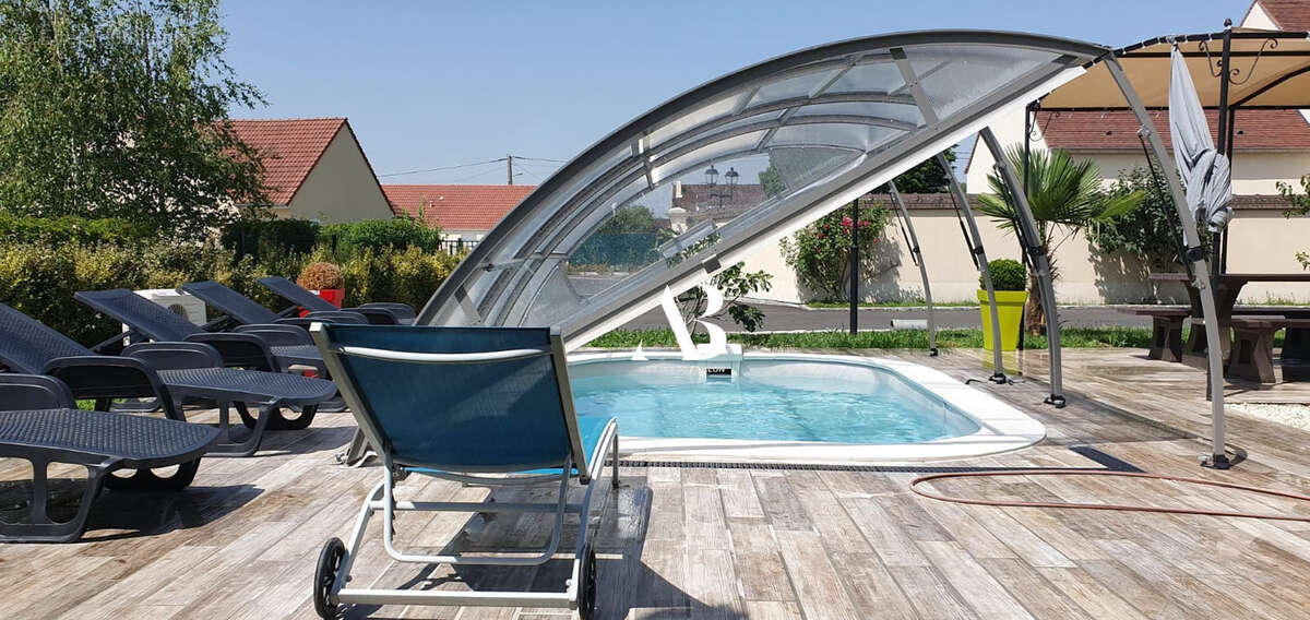 Maison à LA CHAPELLE-RABLAIS