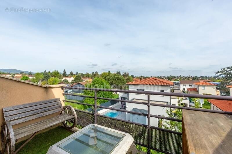 Appartement à CRAPONNE