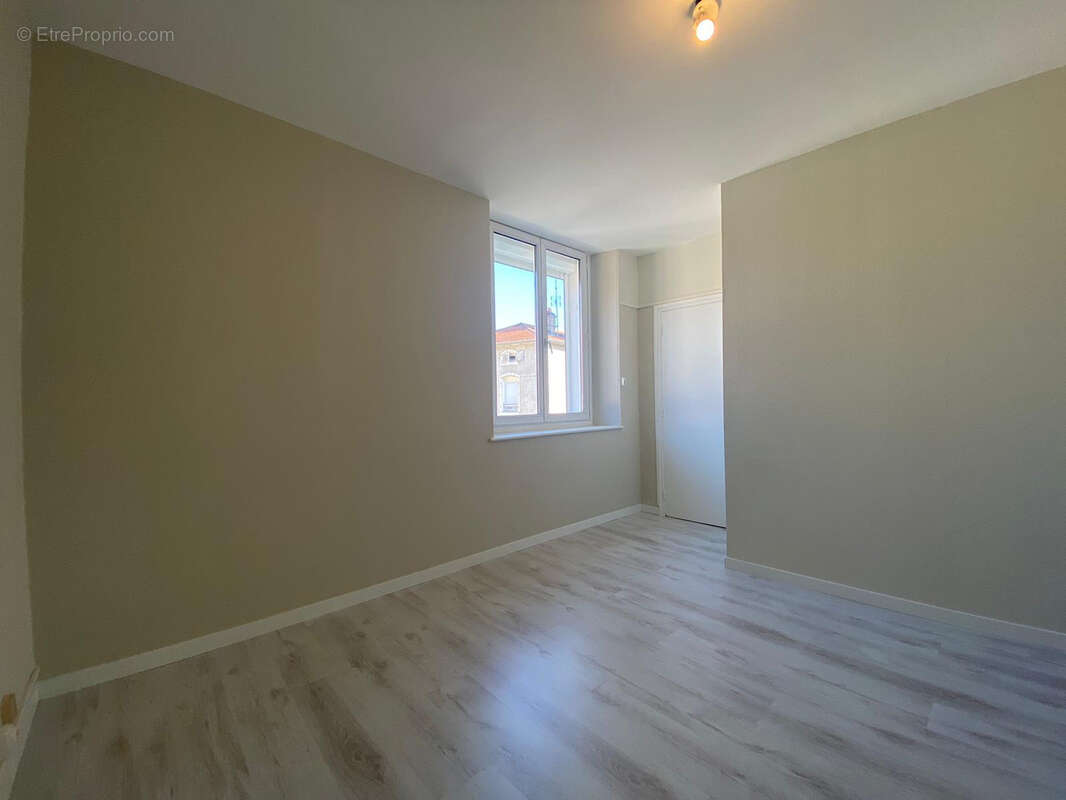 Appartement à POMPEY