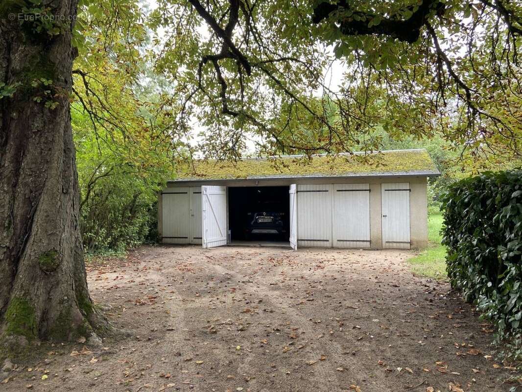 Maison à LA CHAPELLE-MONTLINARD