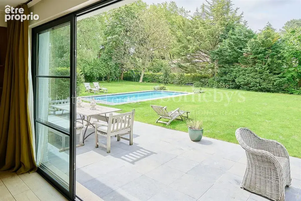 Croix Résidentiel , très jolie maison contemporaine  érigée en plain pied , 5 ch sur 2420 M2 de terr - photo 10