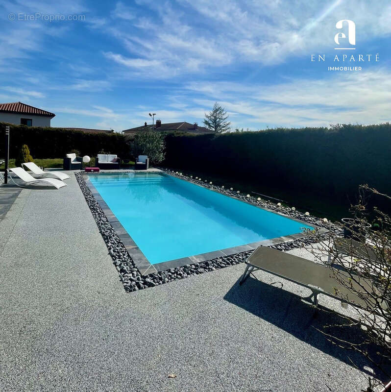 Maison à SAINTE-CONSORCE