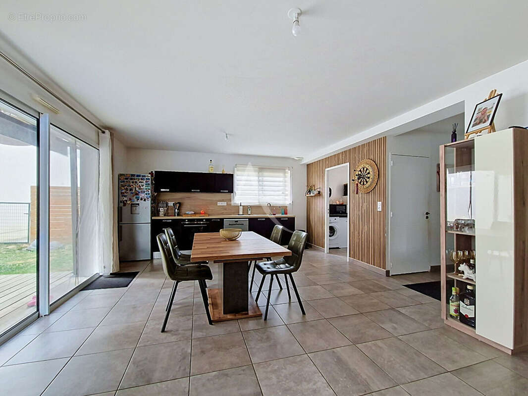 MONTREUIL JUIGNE - Maison de 2020, économique et fonctionnelle ! - photo 5
