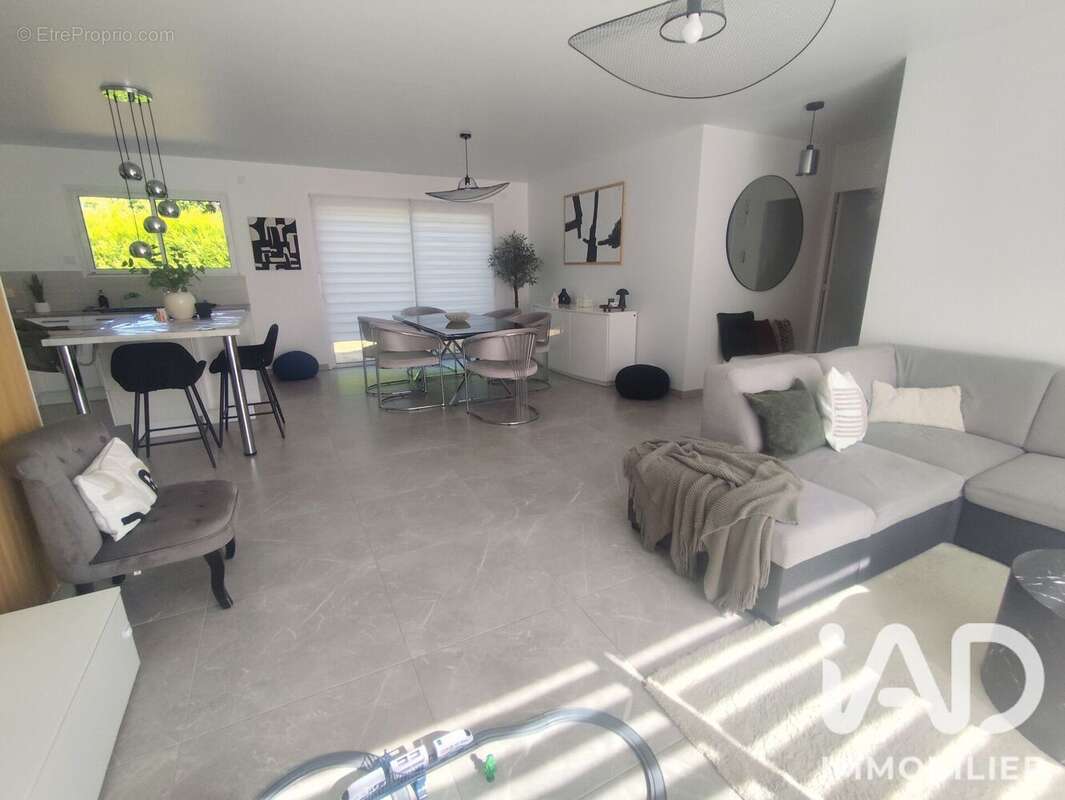 Maison 117 m² à Sainte-Marie  - photo 8