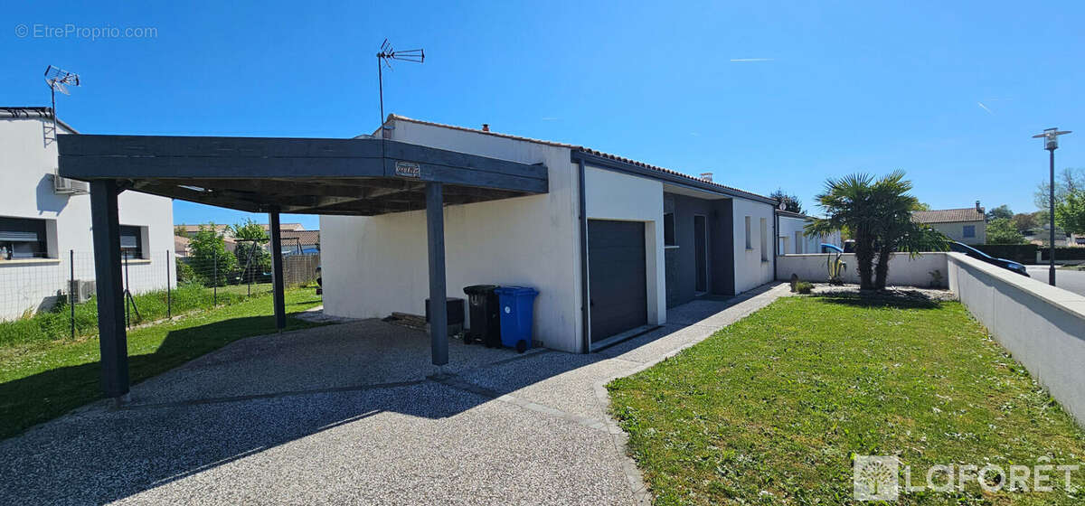 Maison à SAINTES