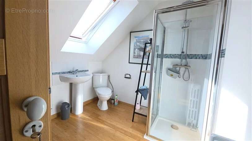 Maison à LUSSAC-LES-EGLISES