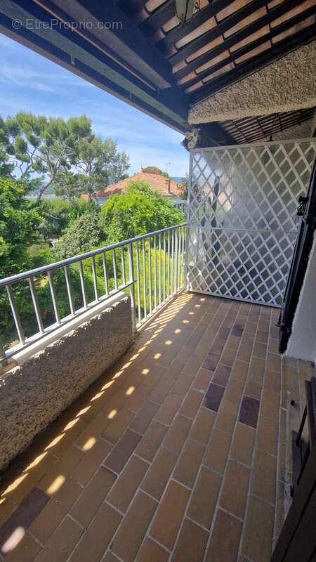 Appartement à SAINT-CYR-SUR-MER