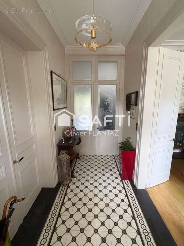 Maison 271 m² à Bethune  - photo 3