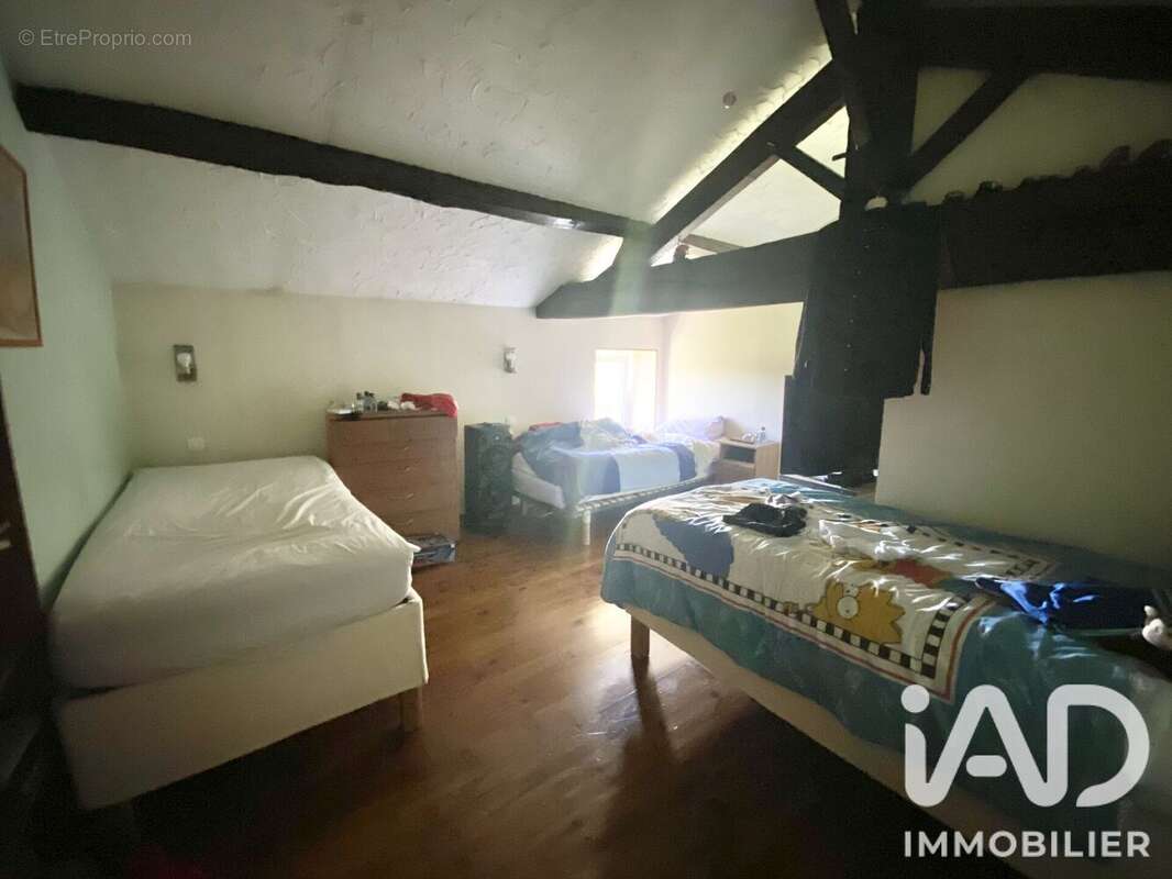 Maison 161 m² à Cezais  - photo 9