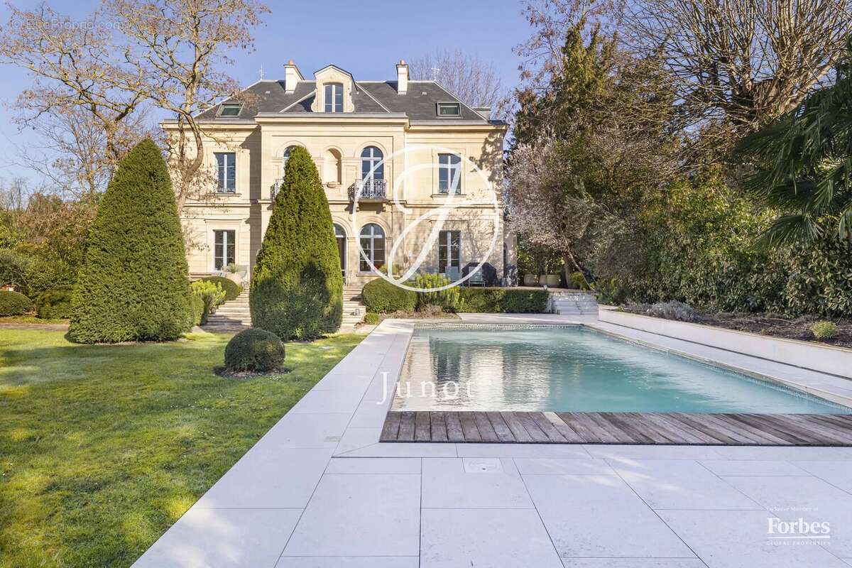 Maison à CROISSY-SUR-SEINE