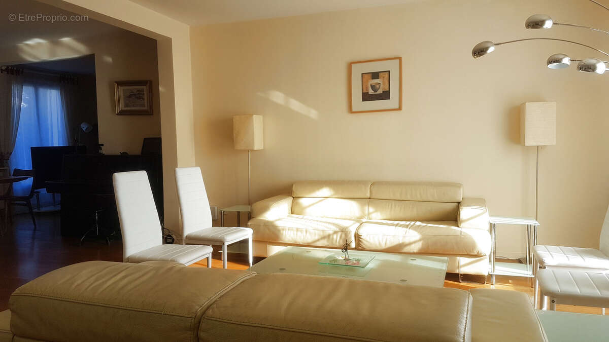 Maison à SAINT-NOM-LA-BRETECHE