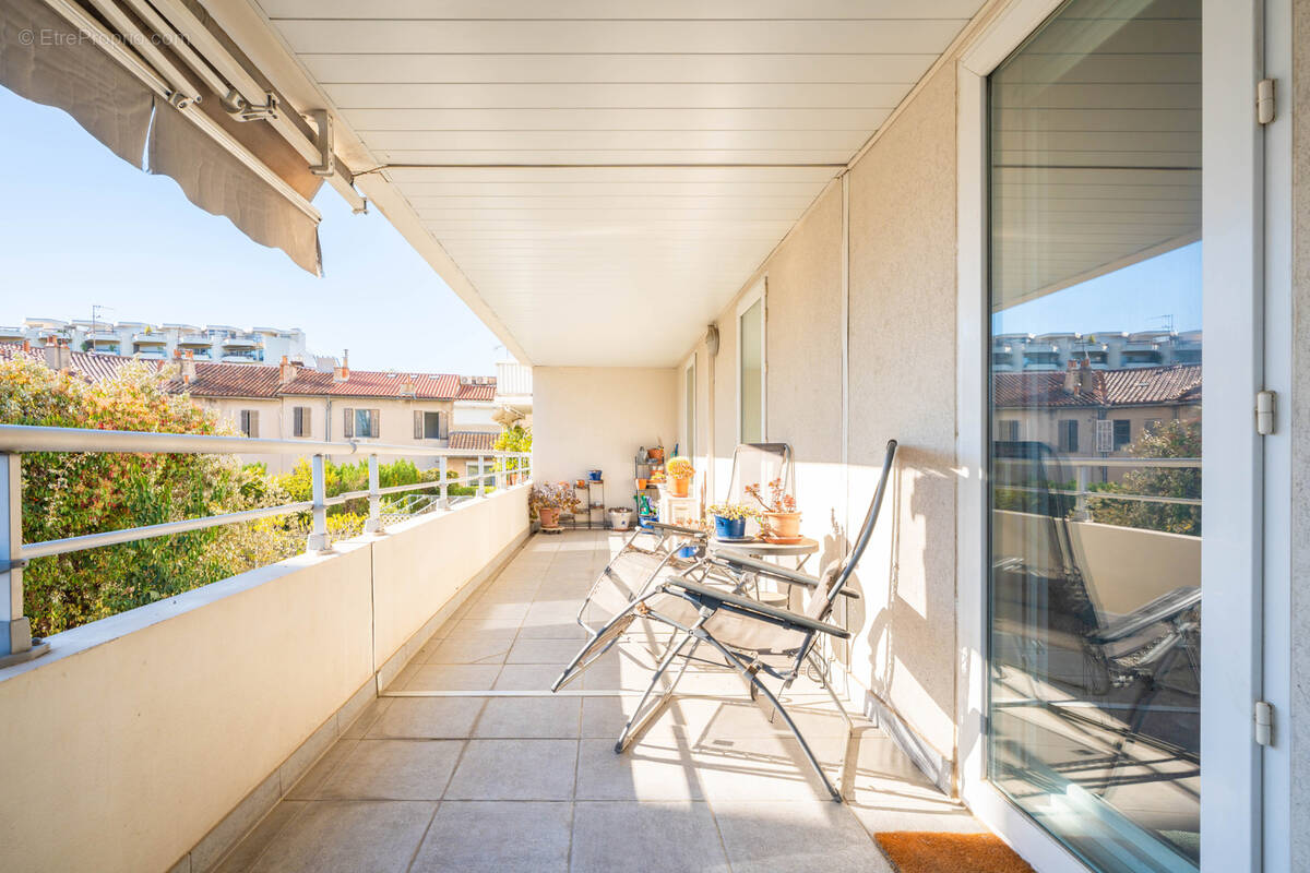 Appartement à MARSEILLE-8E