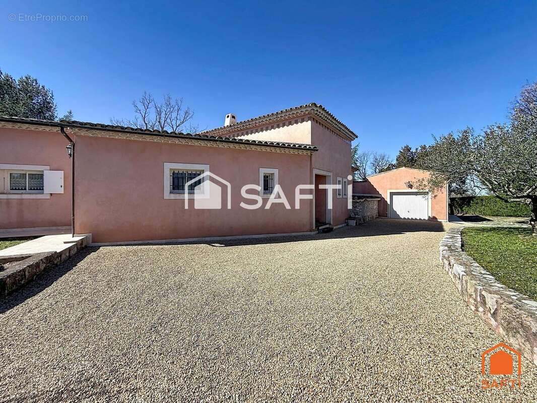 Photo 2 - Maison à REGUSSE