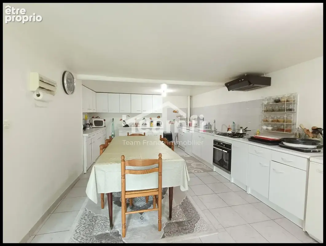 Appartement 158 m² à Thiers  - photo 3