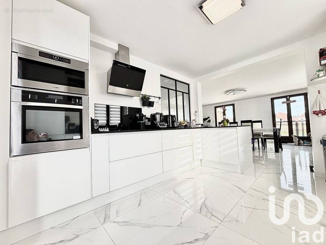 Photo 2 - Maison à LIVERDY-EN-BRIE