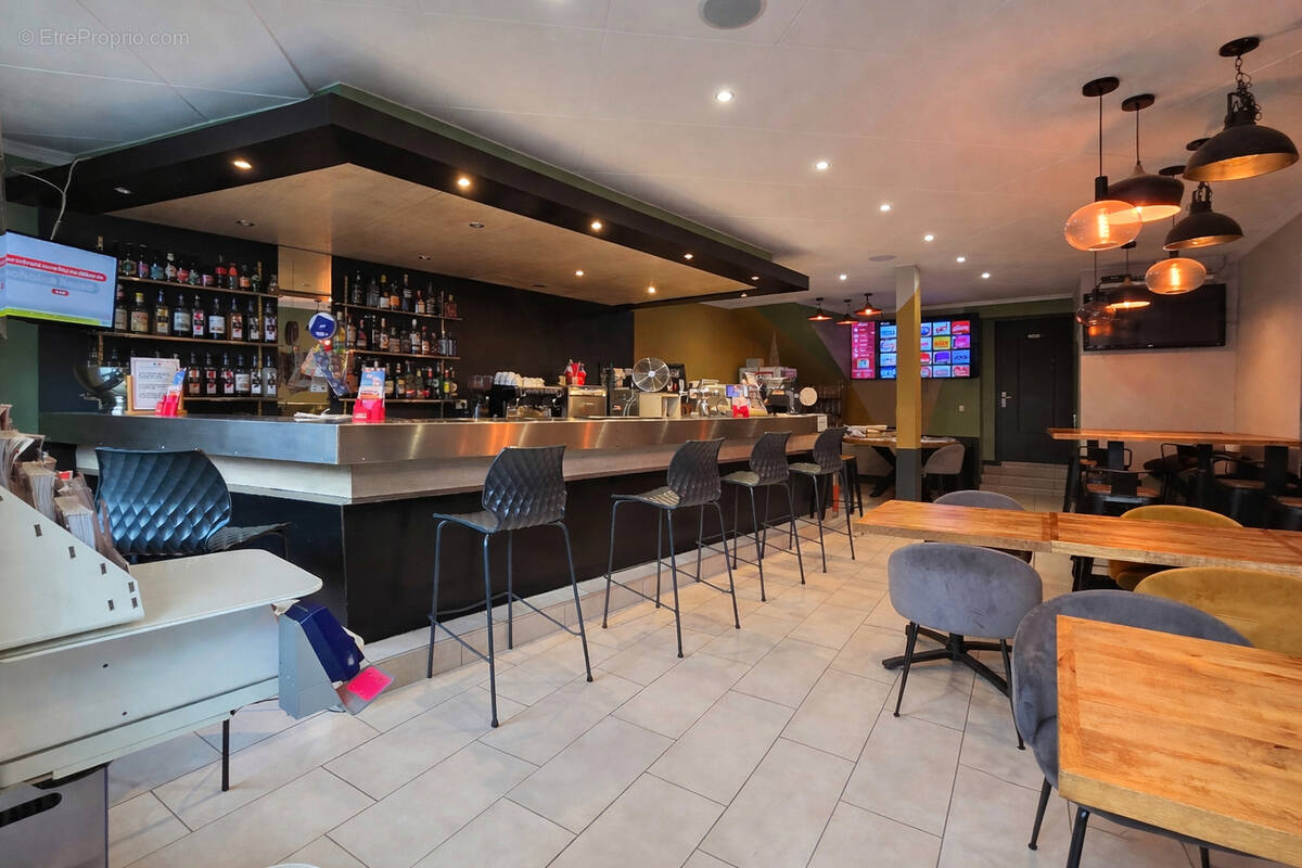 Commerce à SOUCIEU-EN-JARREST