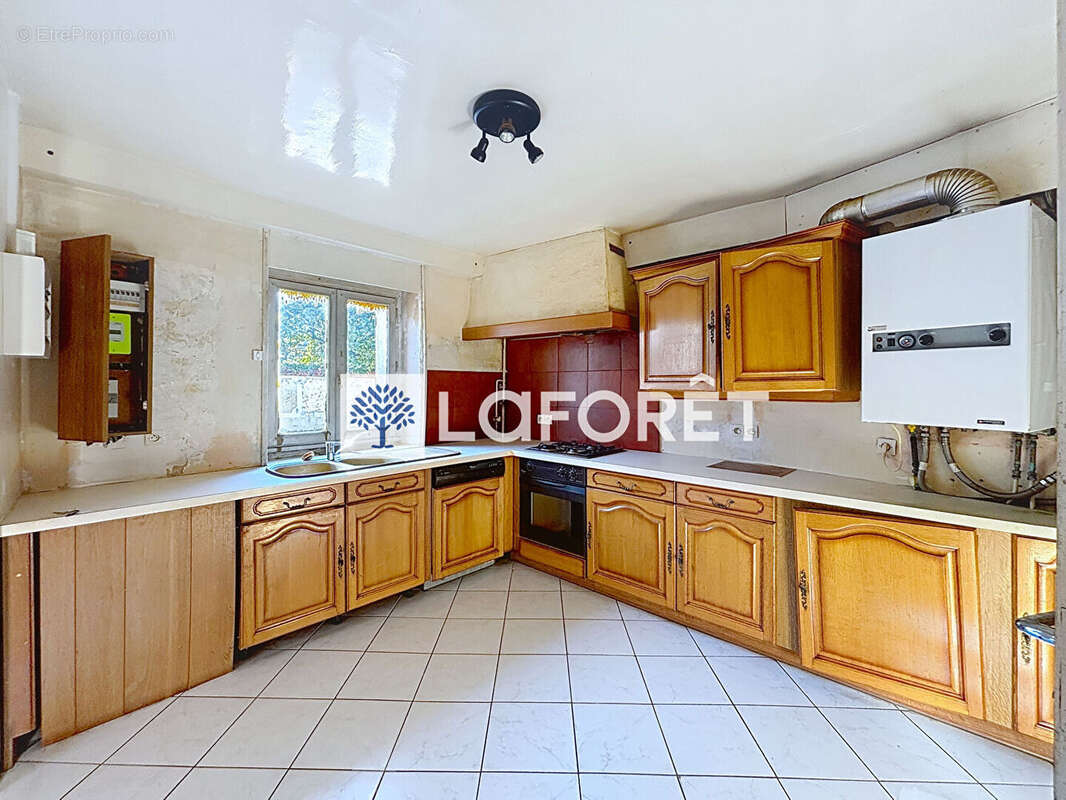 Maison à SAINT-NOM-LA-BRETECHE