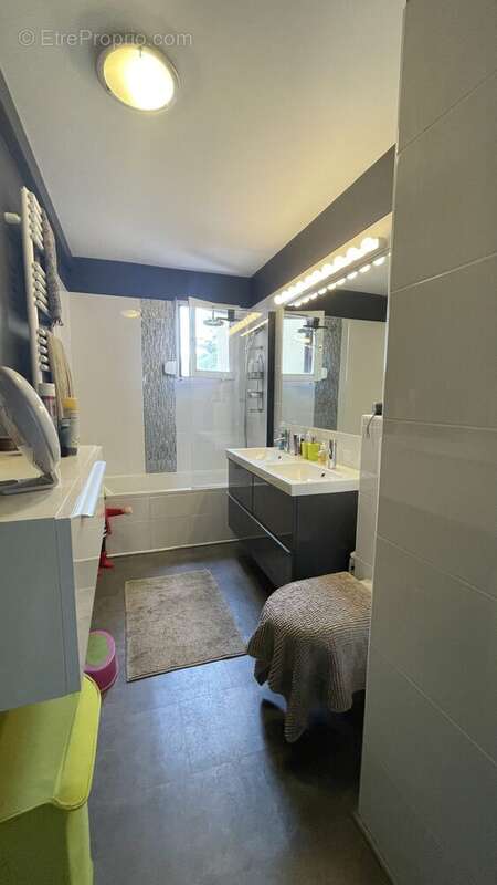 Appartement à CHAMALIERES