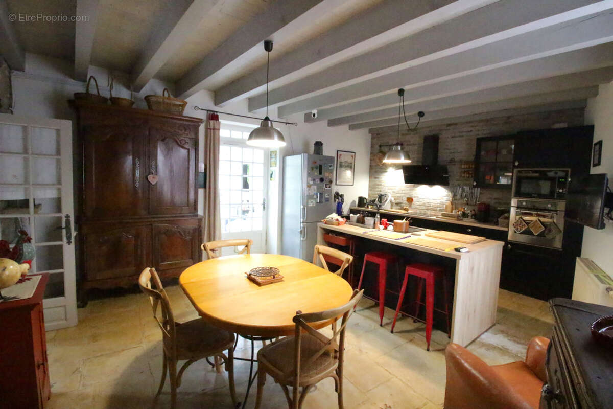 Maison à NEUVILLE-DE-POITOU