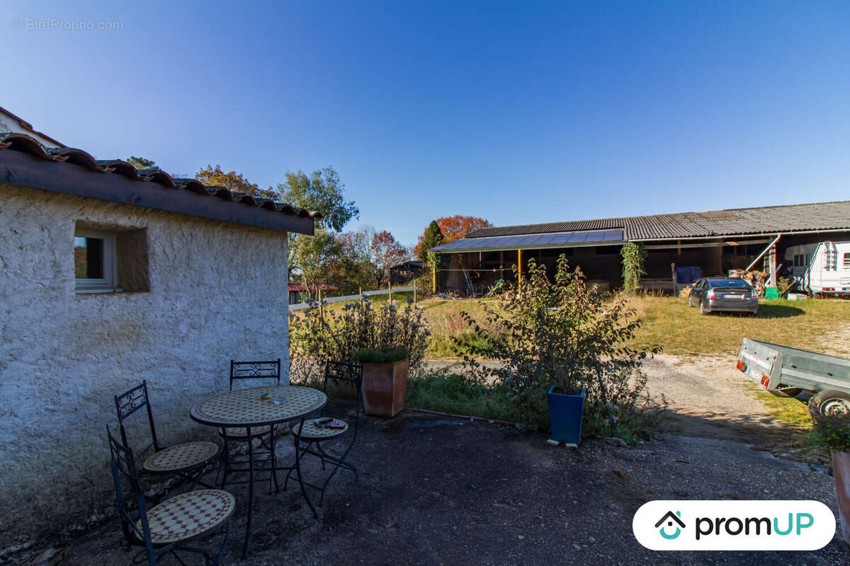 Maison à SAINT-MARTIAL-DE-NABIRAT