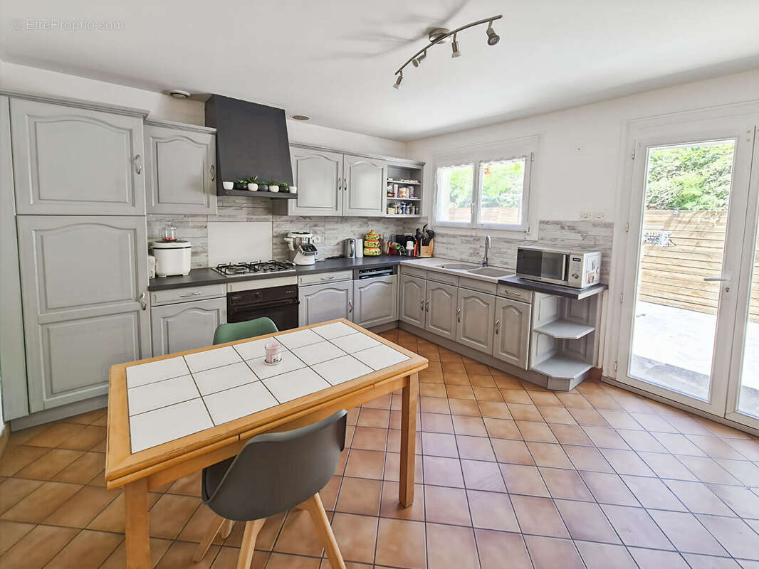 Maison à MONTREVAULT