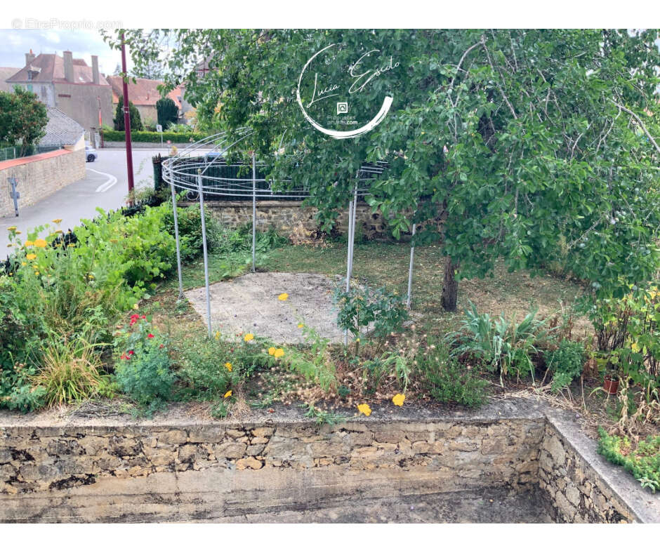 Maison à CHENERAILLES