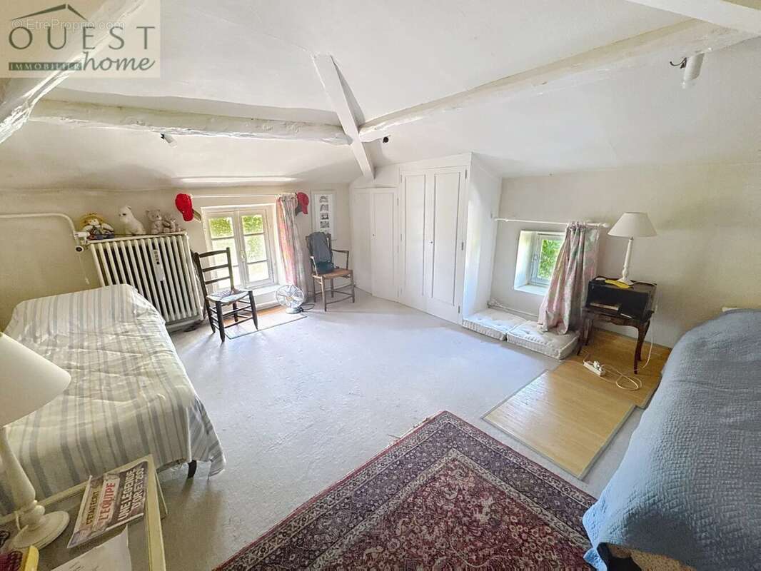 Maison à CHARBONNIERES-LES-BAINS