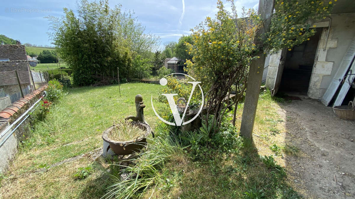 Maison à AZE