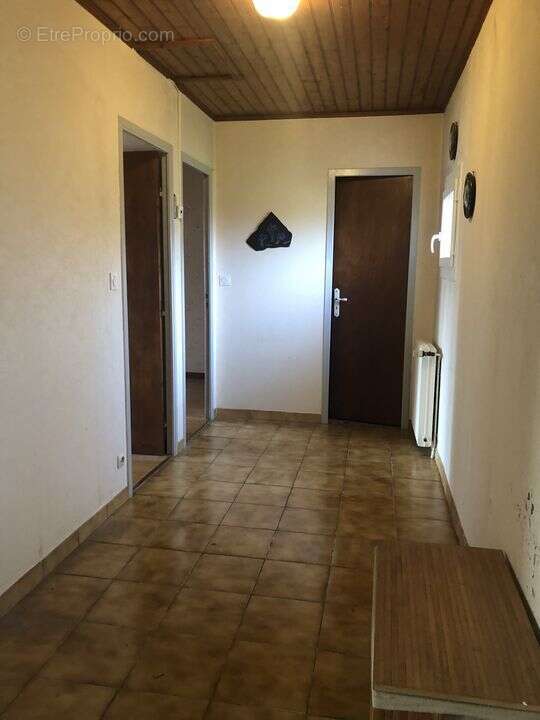 VERTHEUIL MAISON T3 GARAGE, COURS, QUARTIER CALME  - Maison à SAINT-JULIEN-BEYCHEVELLE