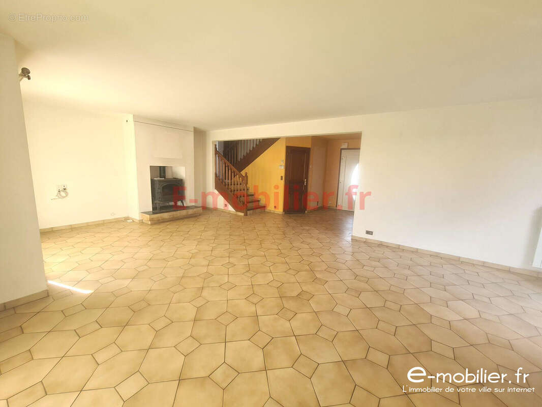 Maison à CHARTRES-DE-BRETAGNE