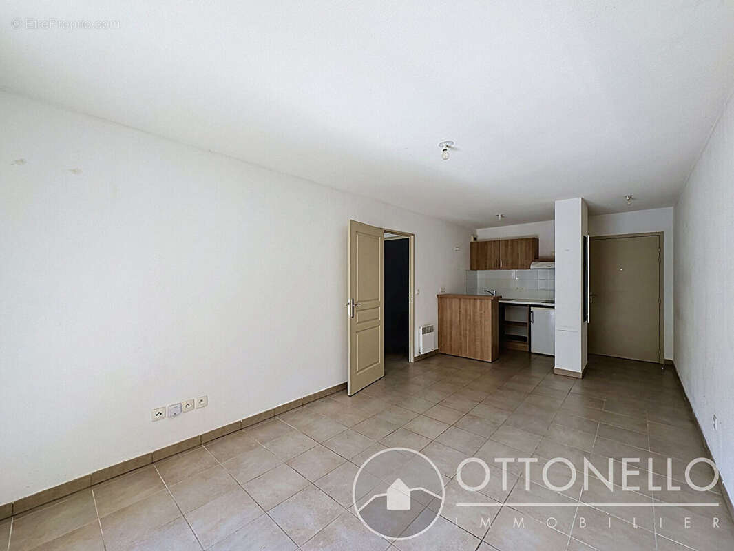Appartement Roquebrune Sur Argens 2 pièces 40 m2 avec terrasse et deux parkings - photo 3