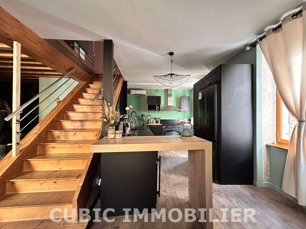 Maison à VAUX-EN-BEAUJOLAIS