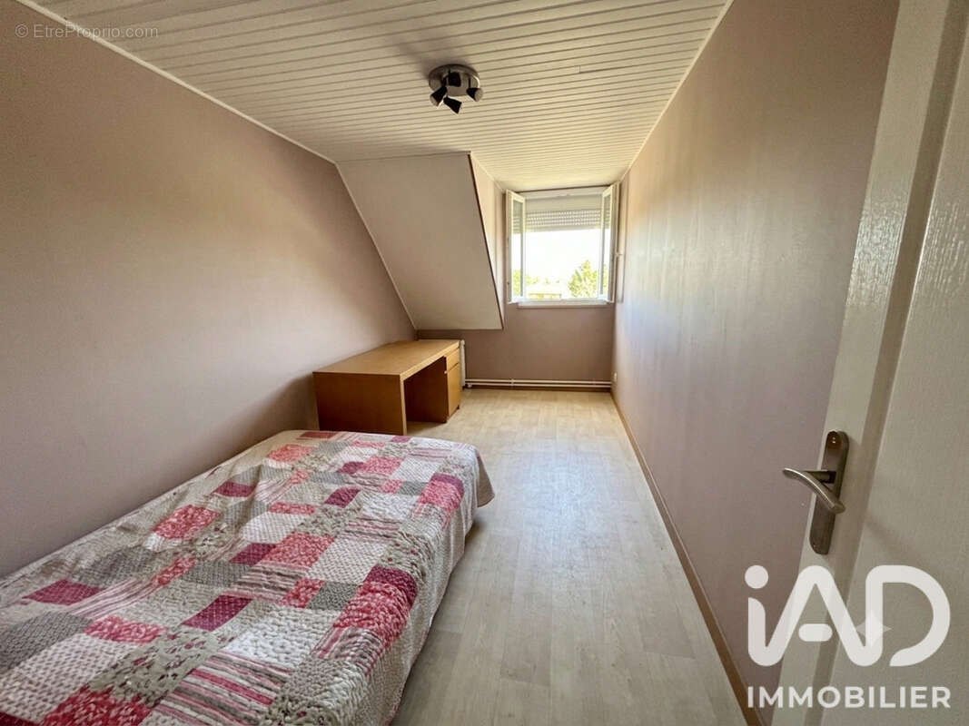 Maison 112 m² à Baule  - photo 9